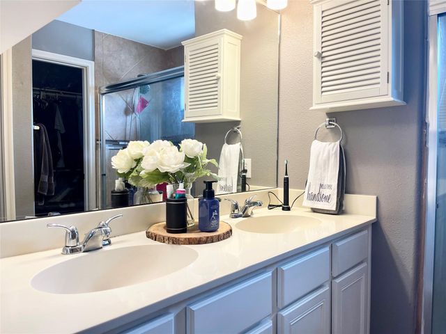 2225 Naomi Street, Houston, TX 77054