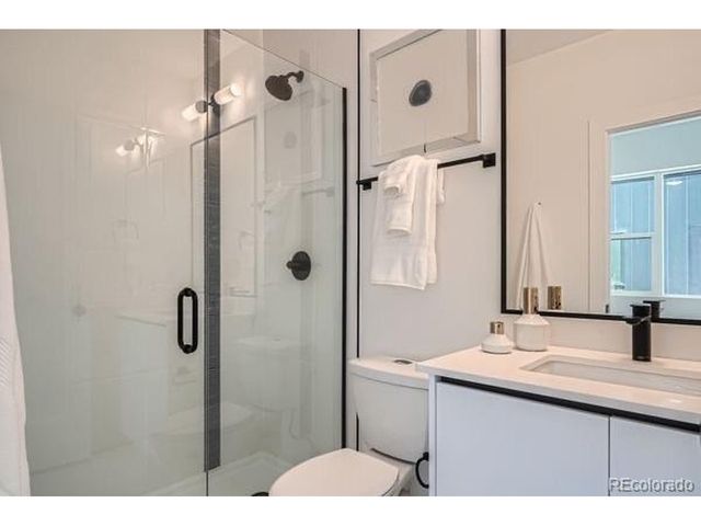 2128 Applewood Dr, Lakewood, CO 80215