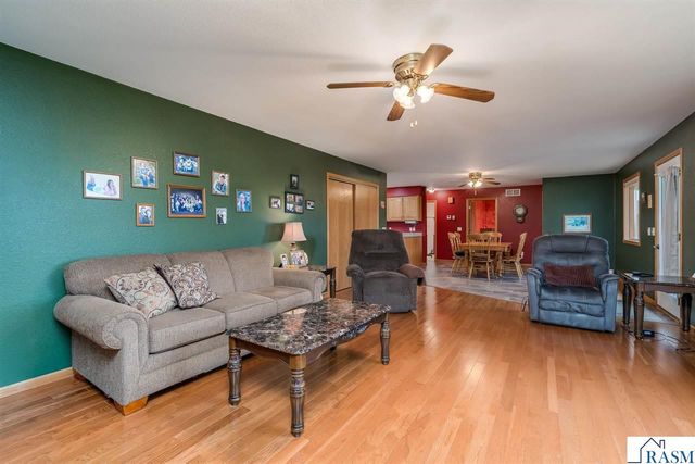 118 Chase Avenue, Nicollet, MN 56074