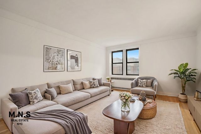 15501 90th Ave Apt 6J, New York City, NY 11432