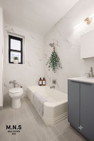 15501 90th Ave Apt 6J, New York City, NY 11432