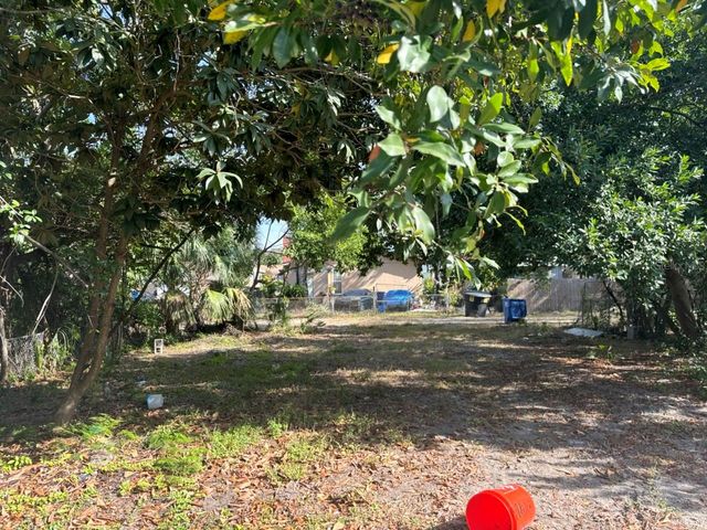 1630 NEWARK STREET S, St Petersburg, FL 33711