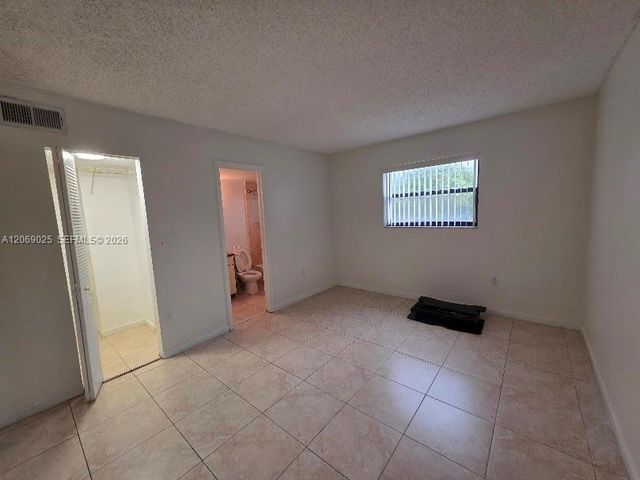 8145 NW 7th Street 201, Miami, FL 33126
