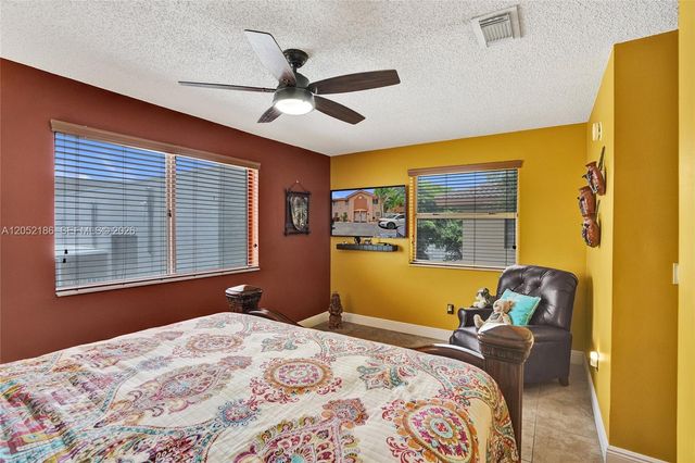 2359 W 74th Street 1104, Hialeah, FL 33016