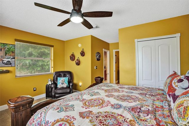 2359 W 74th Street 1104, Hialeah, FL 33016