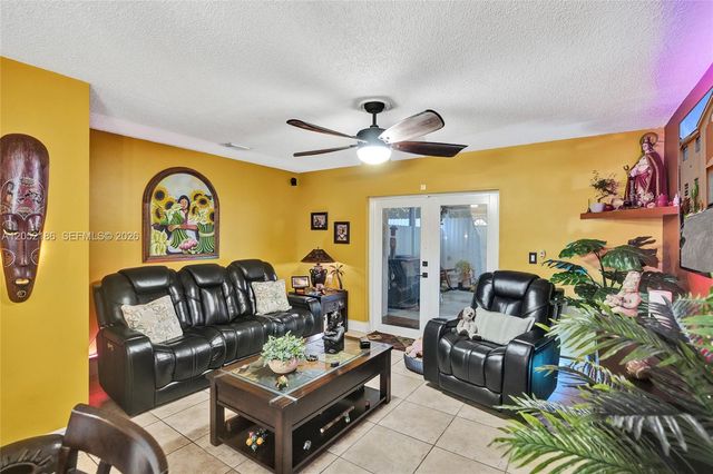 2359 W 74th Street 1104, Hialeah, FL 33016