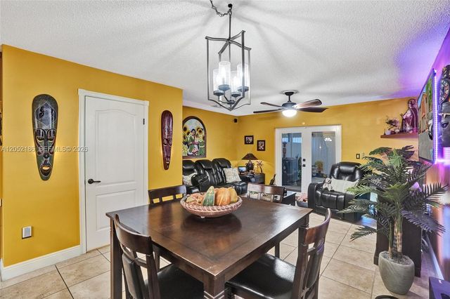 2359 W 74th Street 1104, Hialeah, FL 33016