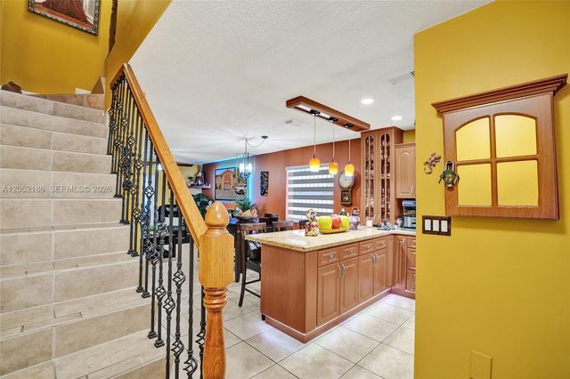 2359 W 74th Street 1104, Hialeah, FL 33016