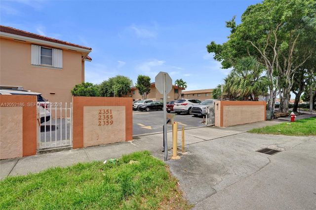 2359 W 74th Street 1104, Hialeah, FL 33016