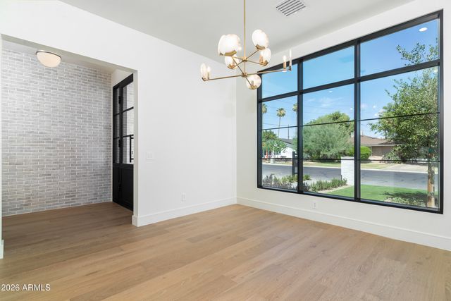 4030 N 49TH Street, Phoenix, AZ 85018