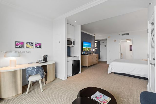 4401 Collins Avenue 2517, Miami Beach, FL 33140