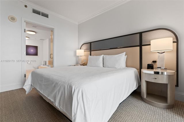 4401 Collins Avenue 2517, Miami Beach, FL 33140