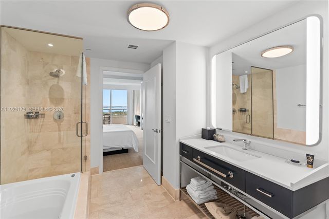4401 Collins Avenue 2517, Miami Beach, FL 33140