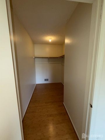 380 Lancaster Court, Piscataway, NJ 08854