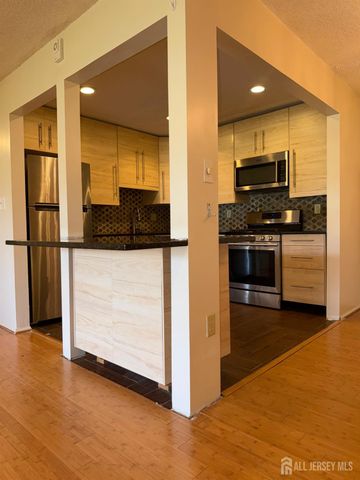 380 Lancaster Court, Piscataway, NJ 08854