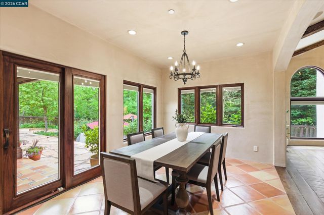 80 Rheem Blvd, Orinda, CA 94563