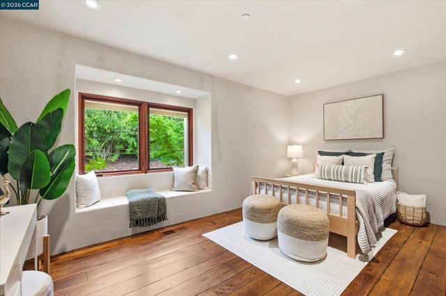 80 Rheem Blvd, Orinda, CA 94563