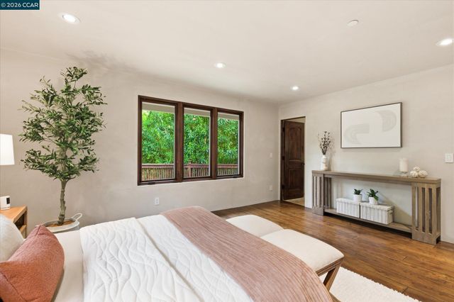 80 Rheem Blvd, Orinda, CA 94563