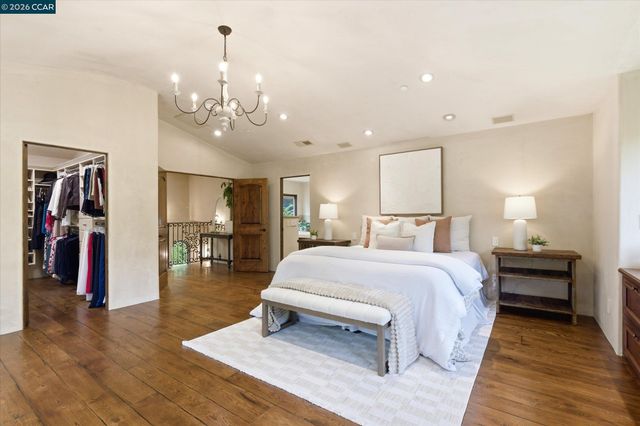 80 Rheem Blvd, Orinda, CA 94563