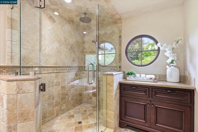 80 Rheem Blvd, Orinda, CA 94563