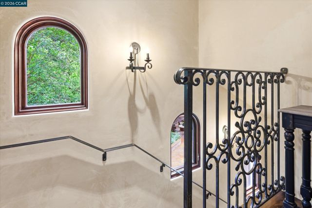 80 Rheem Blvd, Orinda, CA 94563