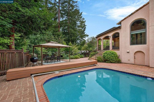 80 Rheem Blvd, Orinda, CA 94563