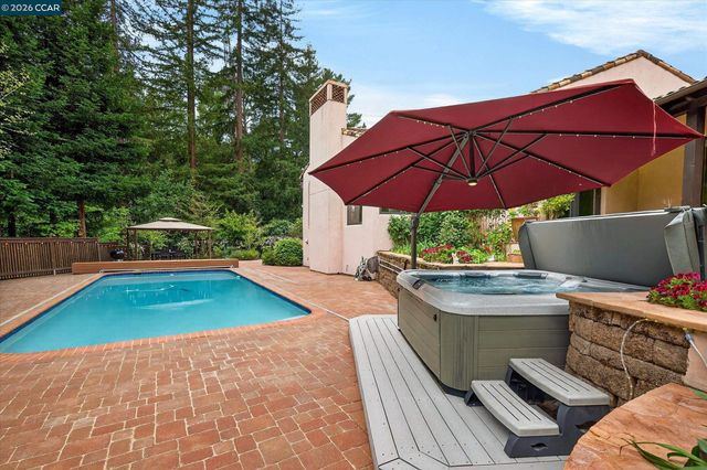 80 Rheem Blvd, Orinda, CA 94563