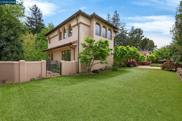 80 Rheem Blvd, Orinda, CA 94563