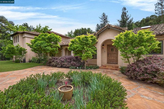 80 Rheem Blvd, Orinda, CA 94563