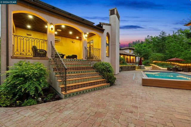 80 Rheem Blvd, Orinda, CA 94563