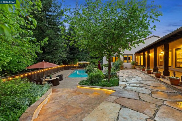 80 Rheem Blvd, Orinda, CA 94563