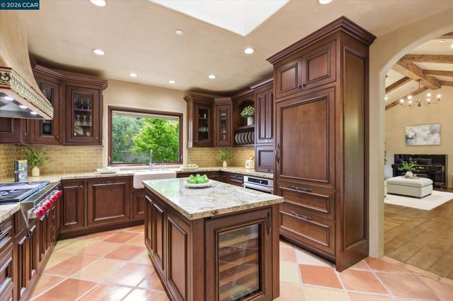 80 Rheem Blvd, Orinda, CA 94563