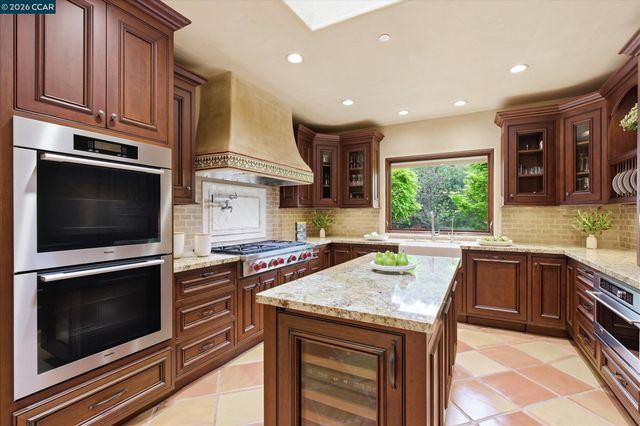 80 Rheem Blvd, Orinda, CA 94563
