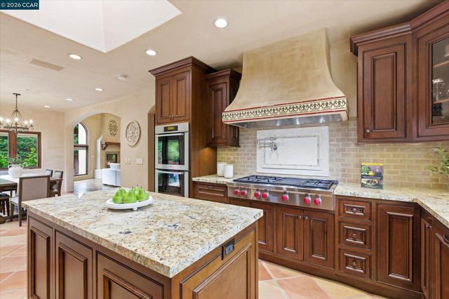 80 Rheem Blvd, Orinda, CA 94563