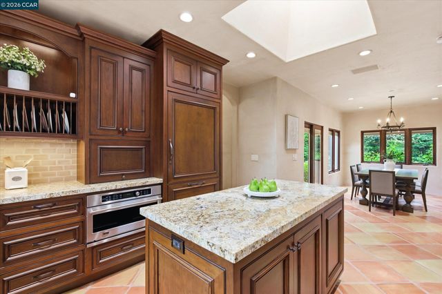 80 Rheem Blvd, Orinda, CA 94563