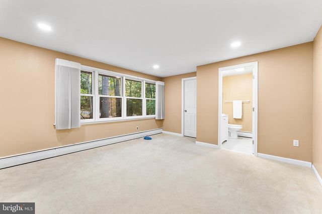 7 DALE DR, Voorhees, NJ 08043