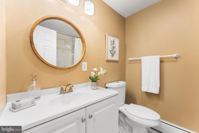 7 DALE DR, Voorhees, NJ 08043