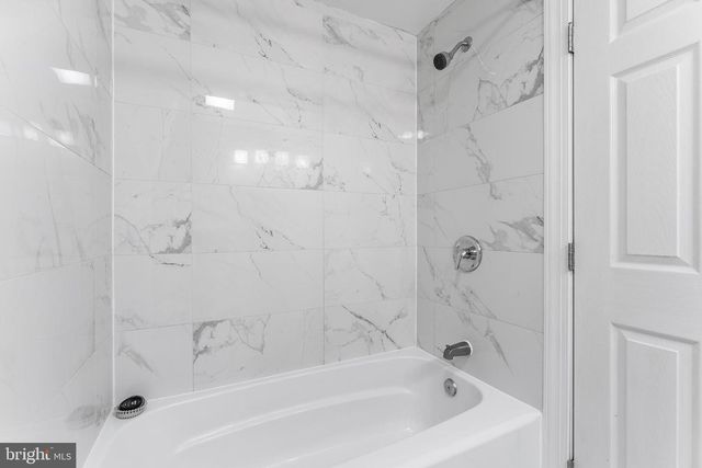 7 DALE DR, Voorhees, NJ 08043