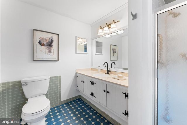 7 DALE DR, Voorhees, NJ 08043