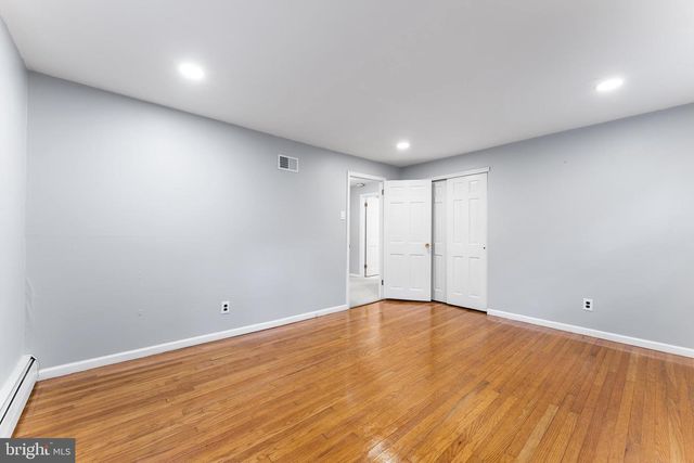 7 DALE DR, Voorhees, NJ 08043