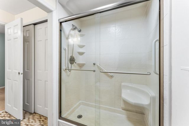 7 DALE DR, Voorhees, NJ 08043