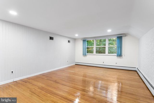 7 DALE DR, Voorhees, NJ 08043