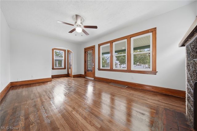 1009 Pardee Avenue, Akron, OH 44306