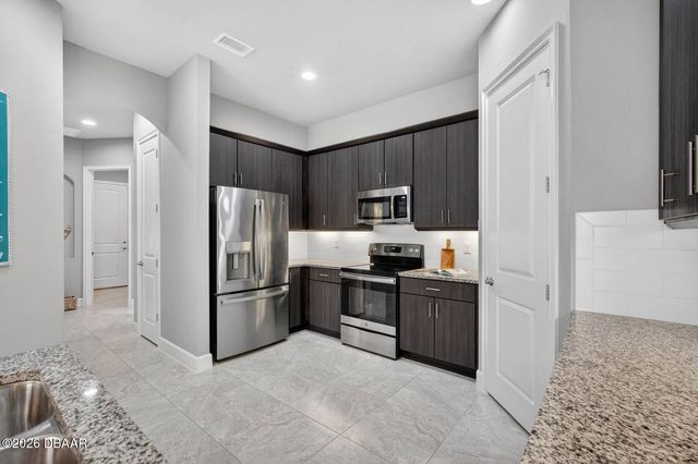 823 Pinewood Drive, Ormond Beach, FL 32174
