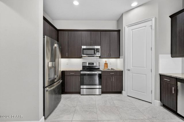 823 Pinewood Drive, Ormond Beach, FL 32174