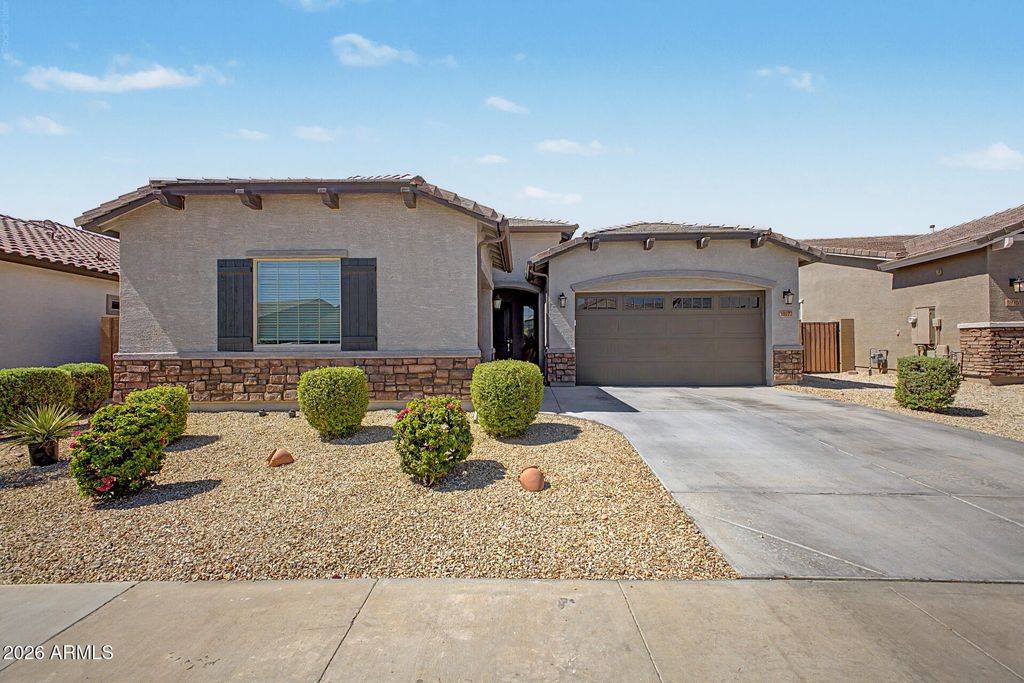 18977 W DESERT HILLS Drive, Surprise, AZ 85388 — photo 2