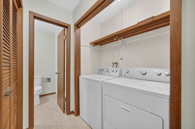 222 Park Street, Carlisle, IA 50047