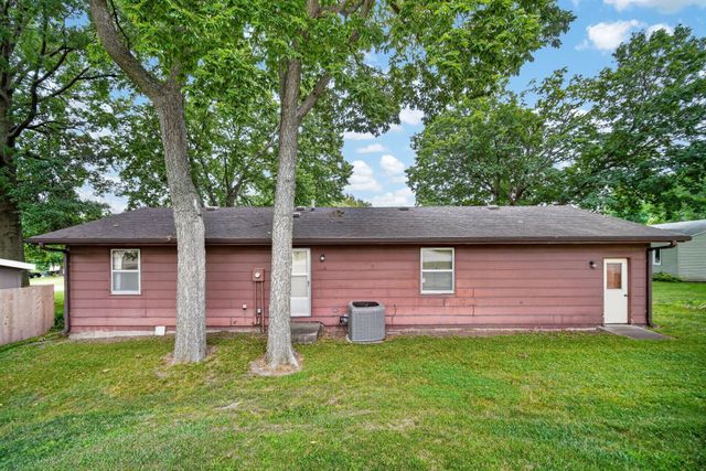 222 Park Street, Carlisle, IA 50047