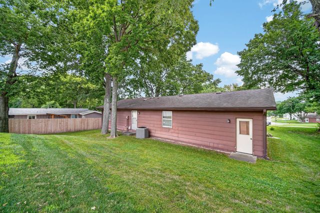 222 Park Street, Carlisle, IA 50047