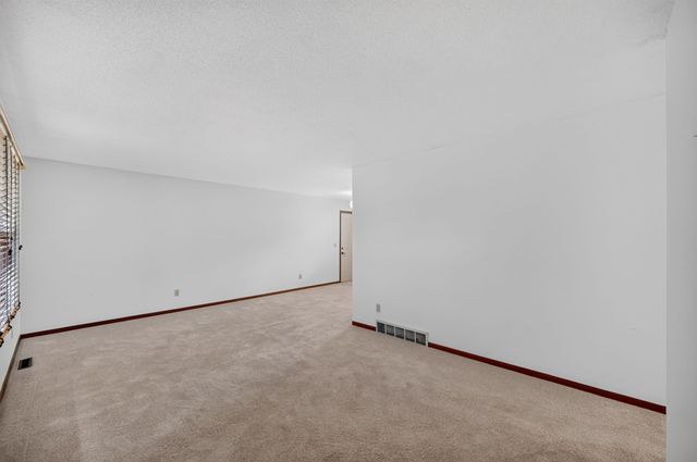 222 Park Street, Carlisle, IA 50047